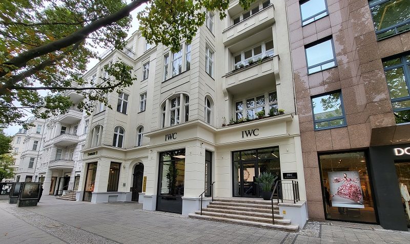 Repr&auml;sentatives Berliner Mietshaus mit gepflegter Altbau-Fassade, betreut durch IPA Immobilienpartner
