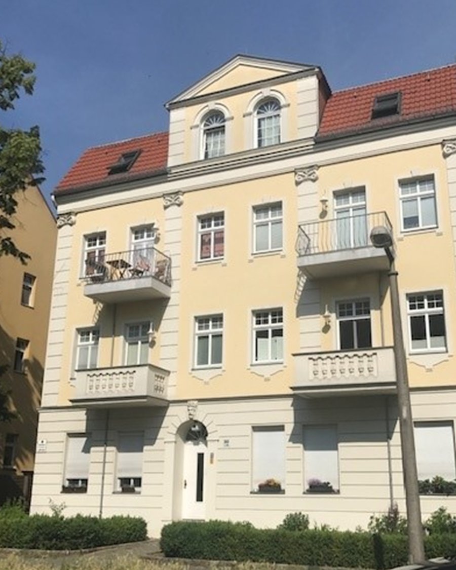 Gepflegtes Mehrfamilienhaus in Berlin als Beispiel f&uuml;r die WEG-Verwaltung durch IPA Immobilienpartner